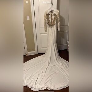 Pronovias Ivory Lace Illusion Sleeve Gown